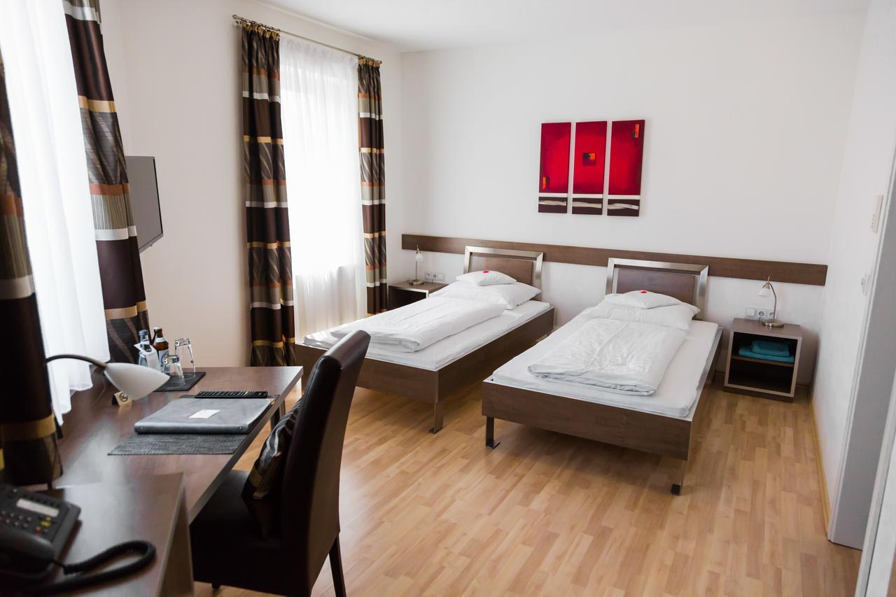 Aparthotel Othello Динголфинг Екстериор снимка